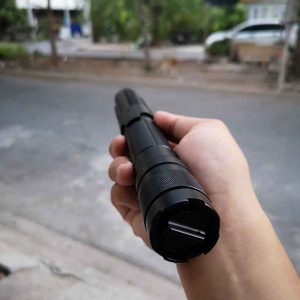 den-laser-821-gia-re