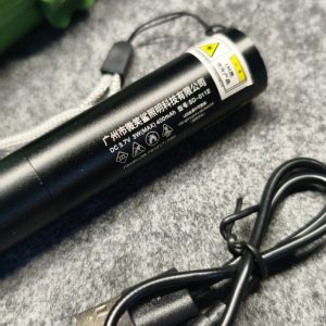 den-pin-uv-giam-dinh-cam-tay-sd-0112